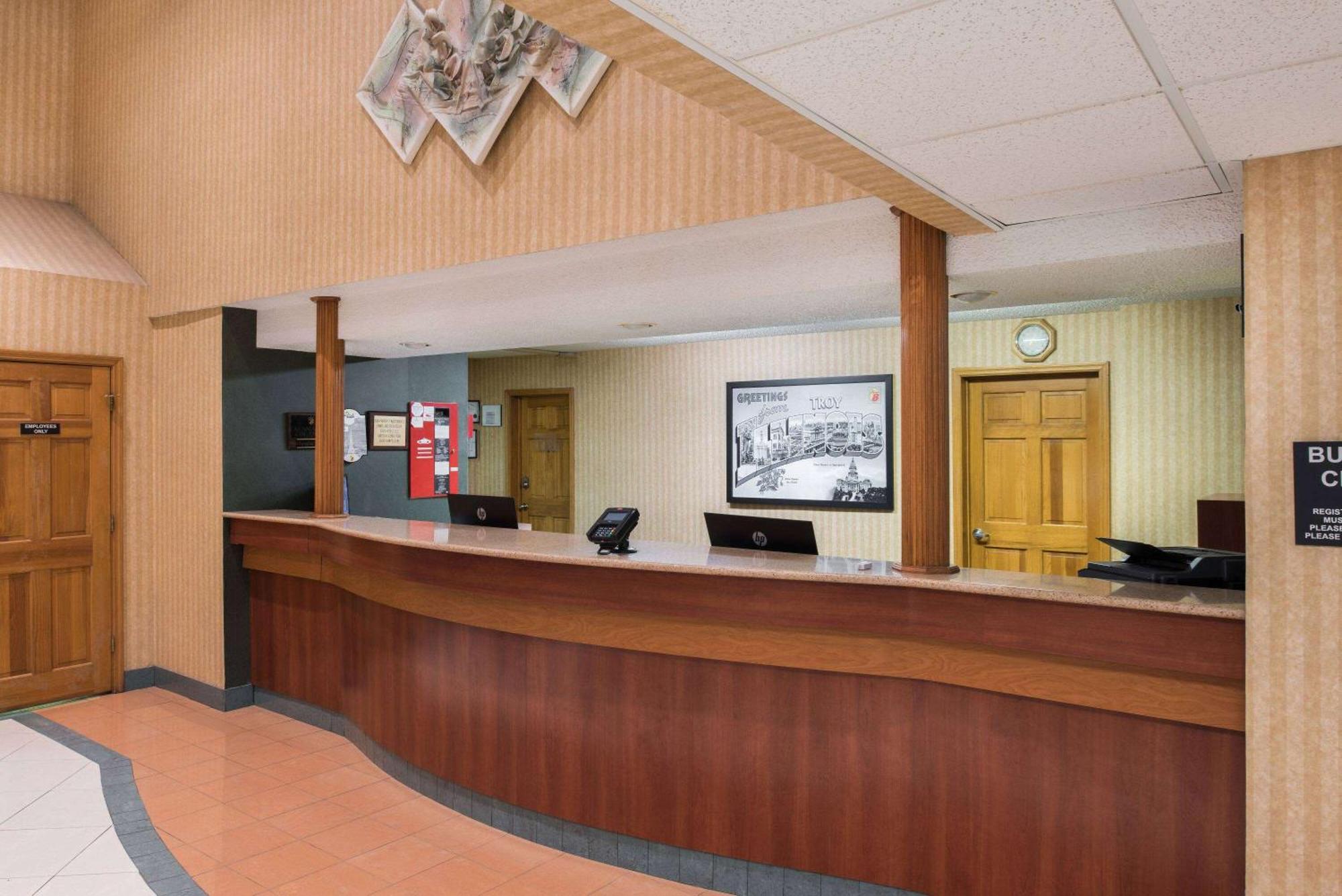 Hotel Super 8 By Wyndham Troy Il/St. Louis Area Exterior foto